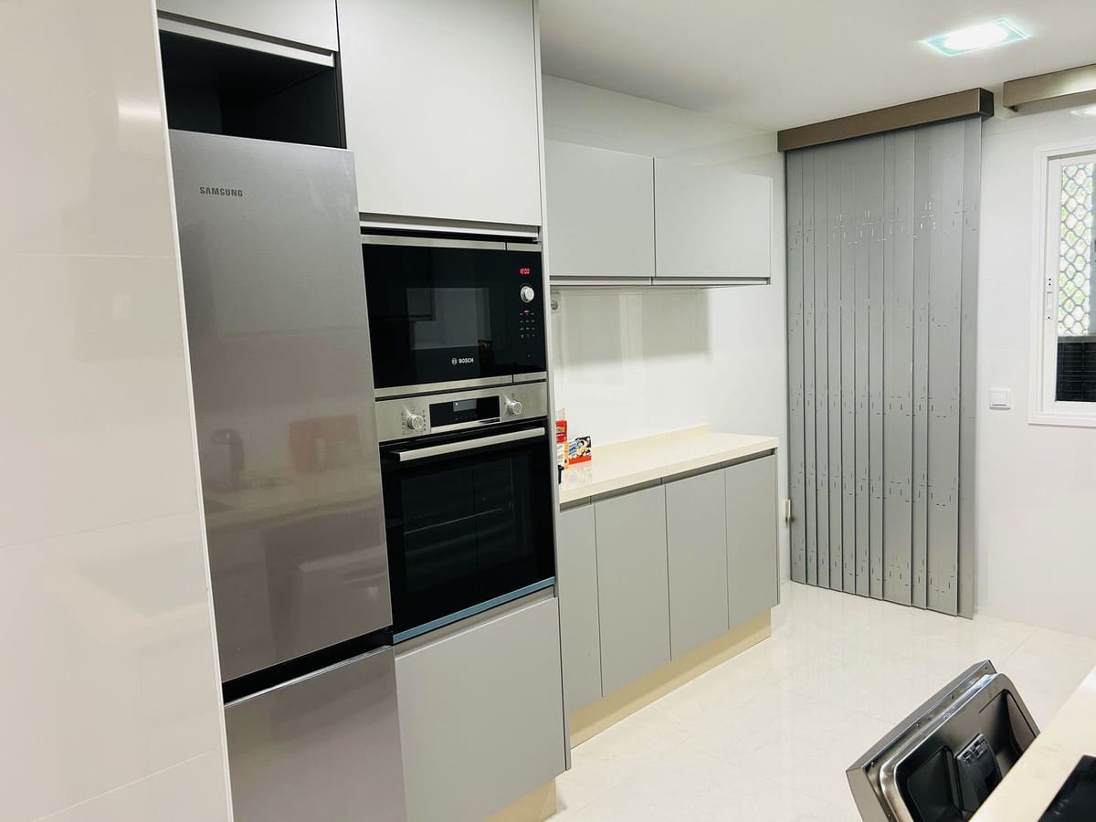 Apartamento de 2 habitaciones en Elviria en venta con piscina garaje - 600.000 € (Ref: 9895012)
