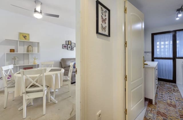 2 bedroom Apartment for sale in La Duquesa / Puerto de la Duquesa, Manilva with pool garage - € 300,000 (Ref: 9895017)