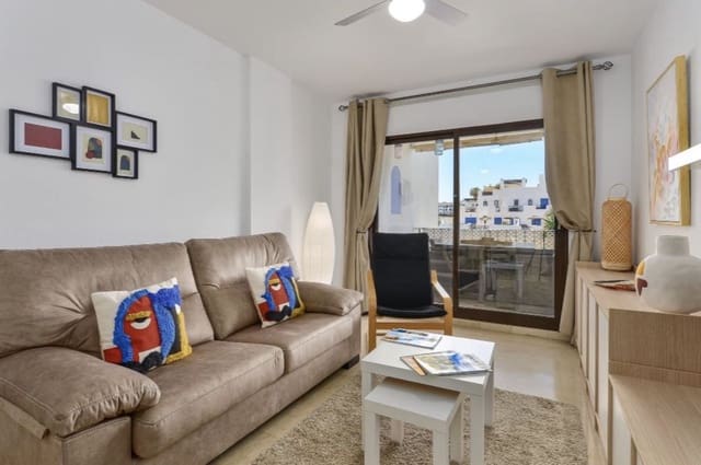 2 bedroom Apartment for sale in La Duquesa / Puerto de la Duquesa, Manilva with pool garage - € 300,000 (Ref: 9895017)
