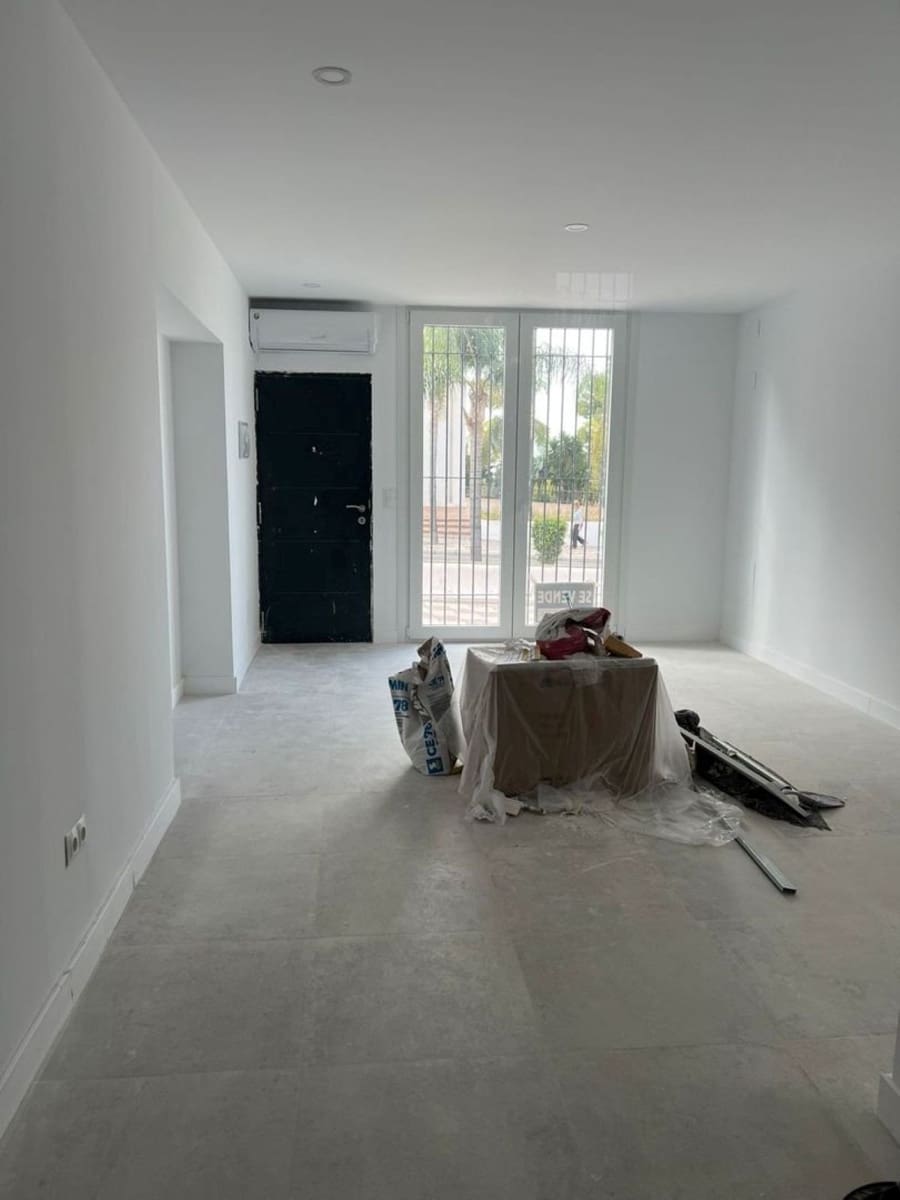 Studio till salu i Torremolinos med pool - 265 000 € (Ref: 9895023)