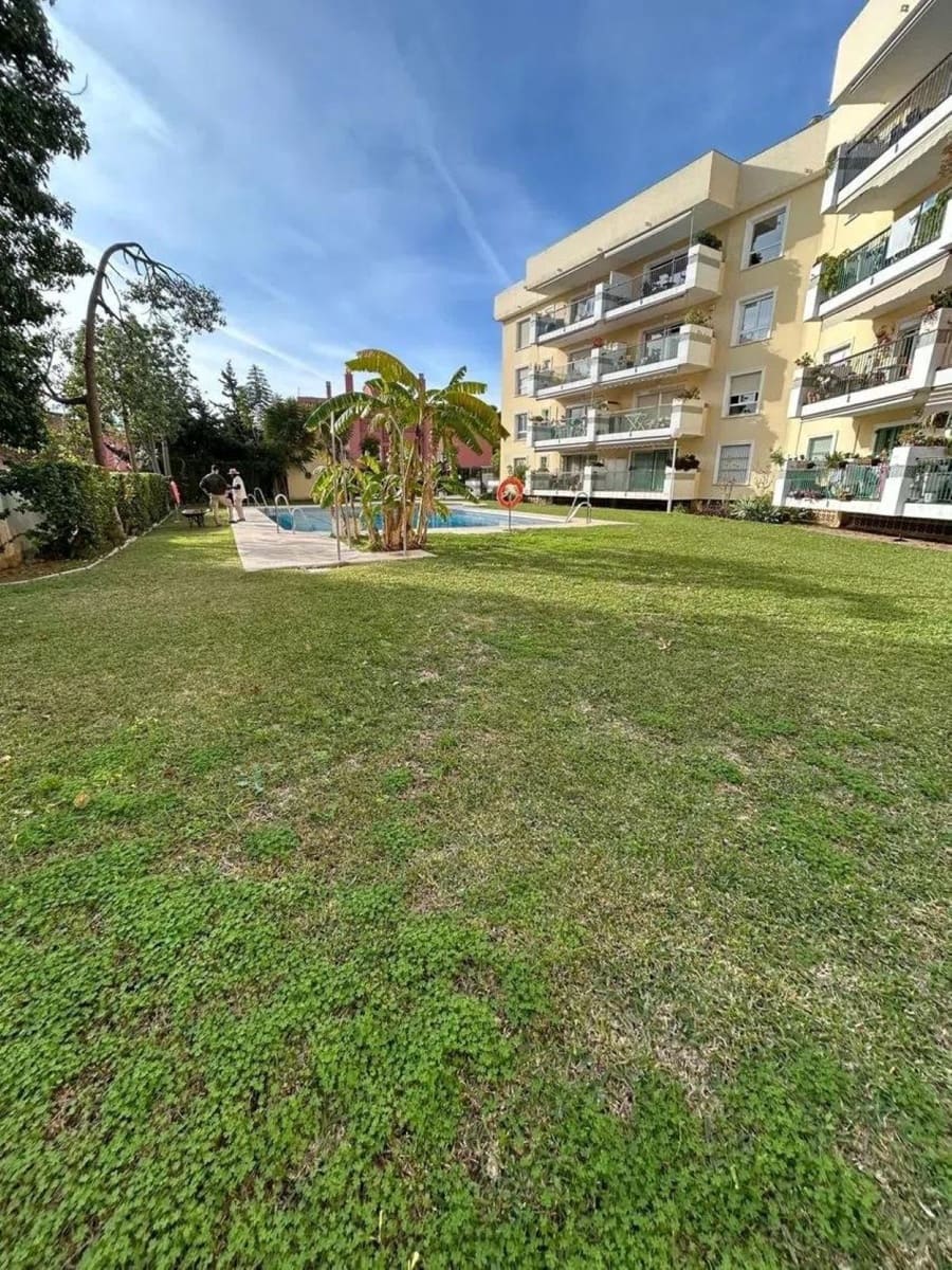 Studio till salu i Torremolinos med pool - 265 000 € (Ref: 9895023)