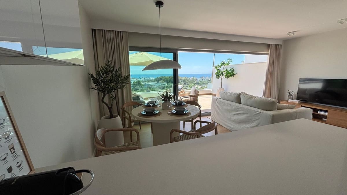 2 soveværelse Lejlighed til salg i Estepona med swimmingpool garage - € 595.000 (Ref: 9895031)