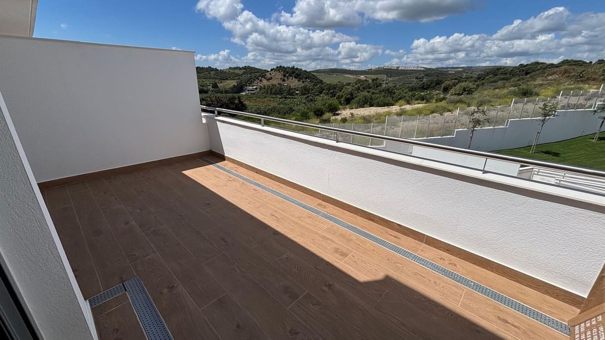 2 soveværelse Lejlighed til salg i Estepona med swimmingpool garage - € 595.000 (Ref: 9895031)