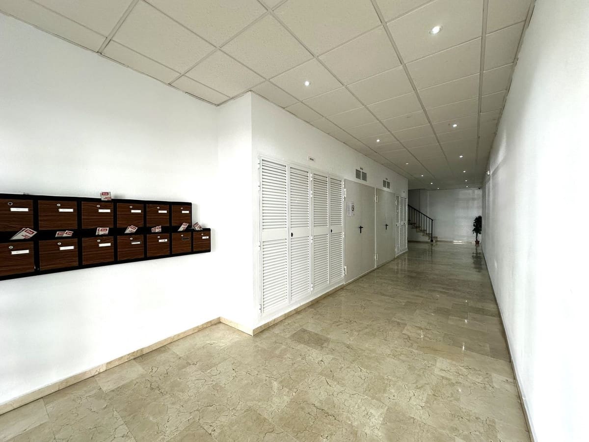 Lejlighed til salg i Mijas - € 230.000 (Ref: 9895187)