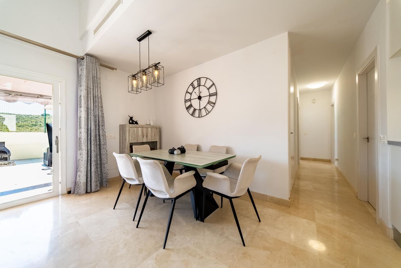 Chalet de 3 habitaciones en Coín en venta con piscina garaje - 479.950 € (Ref: 9895342)