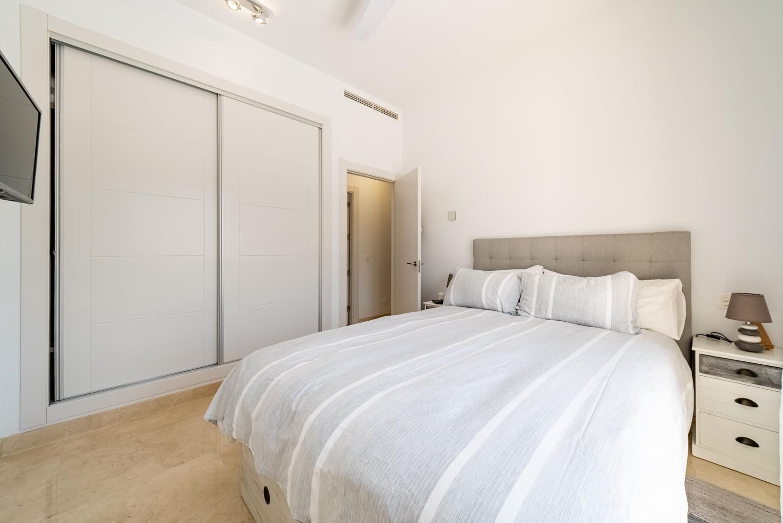 Chalet de 3 habitaciones en Coín en venta con piscina garaje - 479.950 € (Ref: 9895342)