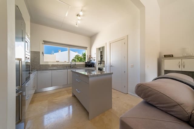 Chalet de 3 habitaciones en Coín en venta con piscina garaje - 479.950 € (Ref: 9895342)