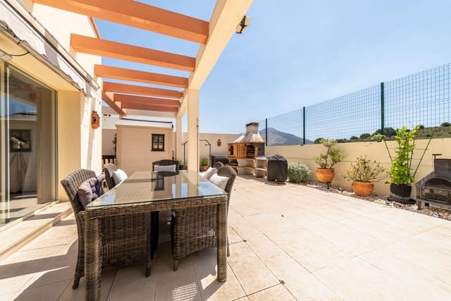 Chalet de 3 habitaciones en Coín en venta con piscina garaje - 479.950 € (Ref: 9895342)