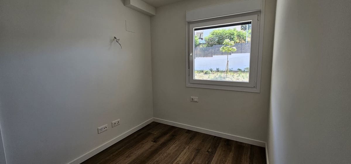 2 sypialnia Apartament na sprzedaż w Fuengirola z basenem garażem - 249 900 € (Ref: 9896882)