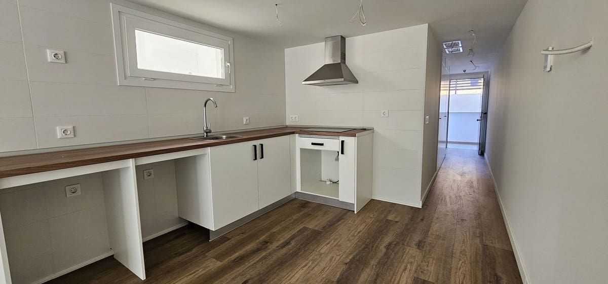 2 sypialnia Apartament na sprzedaż w Fuengirola z basenem garażem - 249 900 € (Ref: 9896882)