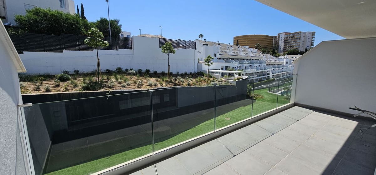 2 sypialnia Apartament na sprzedaż w Fuengirola z basenem garażem - 249 900 € (Ref: 9896882)