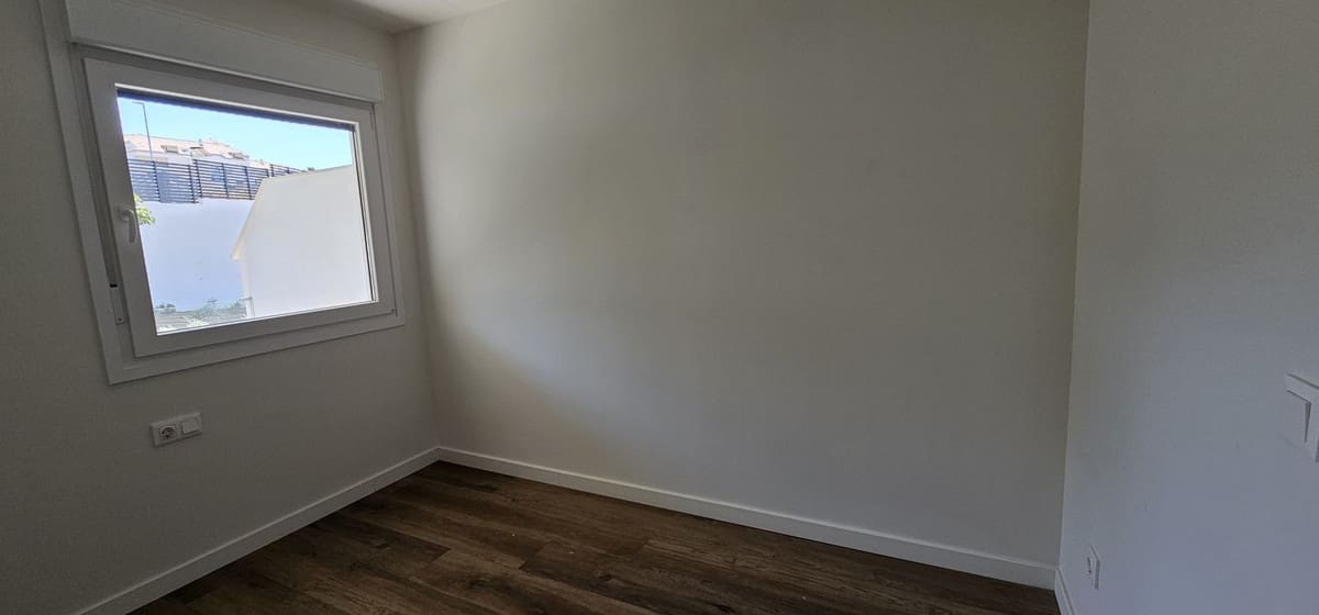 2 sypialnia Apartament na sprzedaż w Fuengirola z basenem garażem - 249 900 € (Ref: 9896882)