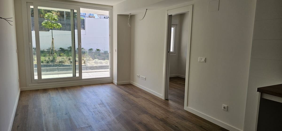 2 sypialnia Apartament na sprzedaż w Fuengirola z basenem garażem - 249 900 € (Ref: 9896882)