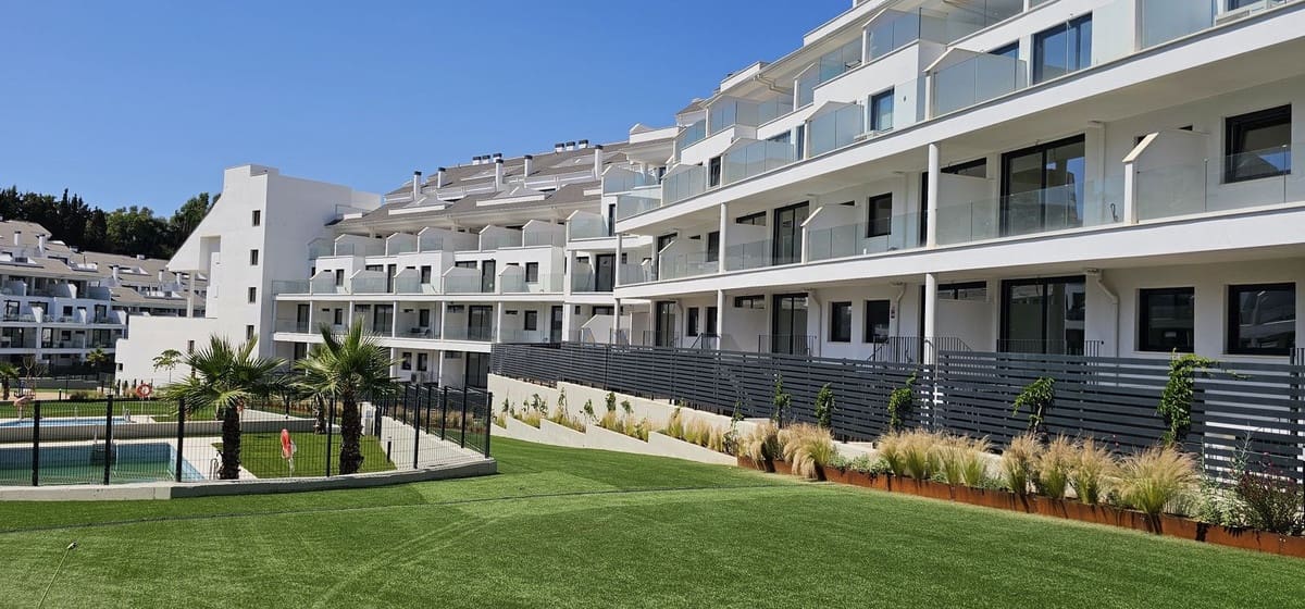 2 sypialnia Apartament na sprzedaż w Fuengirola z basenem garażem - 249 900 € (Ref: 9896882)