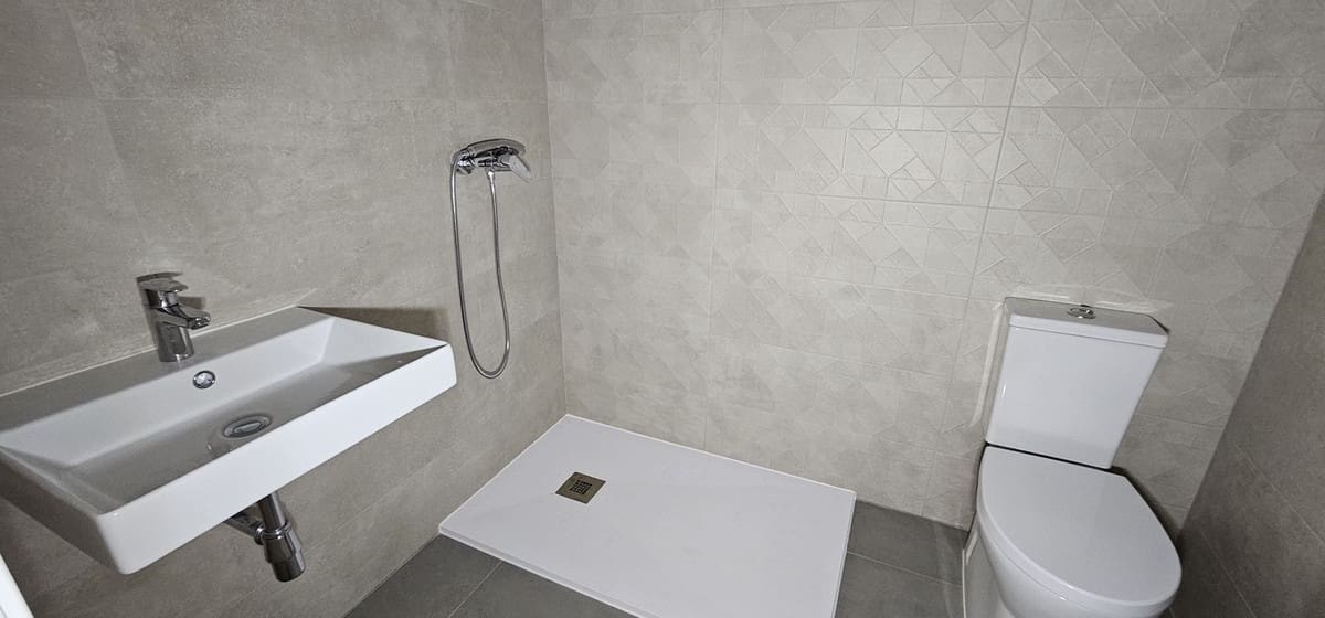 2 sypialnia Apartament na sprzedaż w Fuengirola z basenem garażem - 249 900 € (Ref: 9896882)