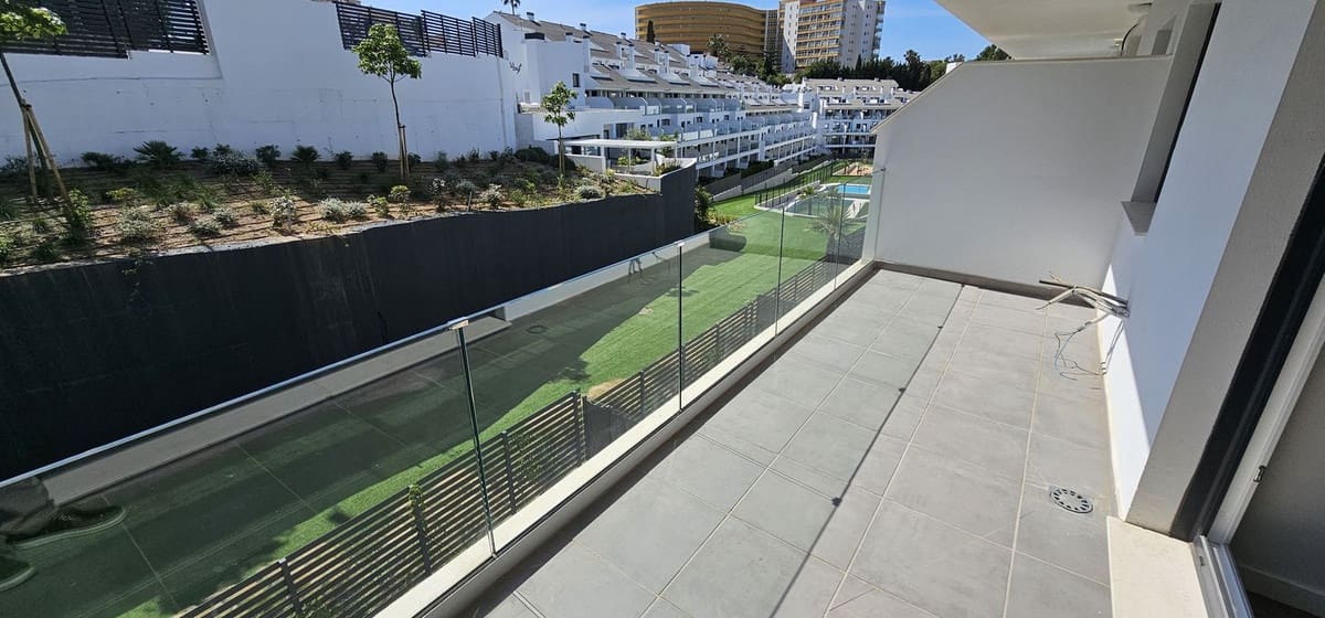 2 sypialnia Apartament na sprzedaż w Fuengirola z basenem garażem - 249 900 € (Ref: 9896882)
