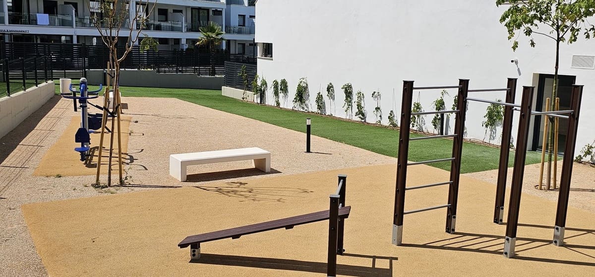 2 sypialnia Apartament na sprzedaż w Fuengirola z basenem garażem - 249 900 € (Ref: 9896882)