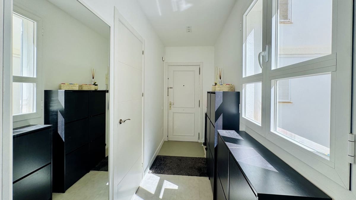 2 Zimmer Apartment zu verkaufen in Marbella mit Pool Garage - 590.000 € (Ref: 9896927)