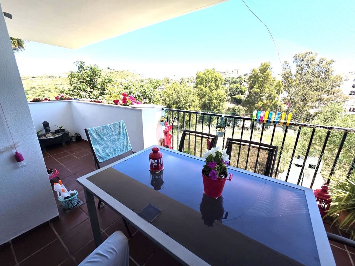 Apartamento de 3 habitaciones en Mijas Costa en venta con piscina garaje - 395.000 € (Ref: 9897155)