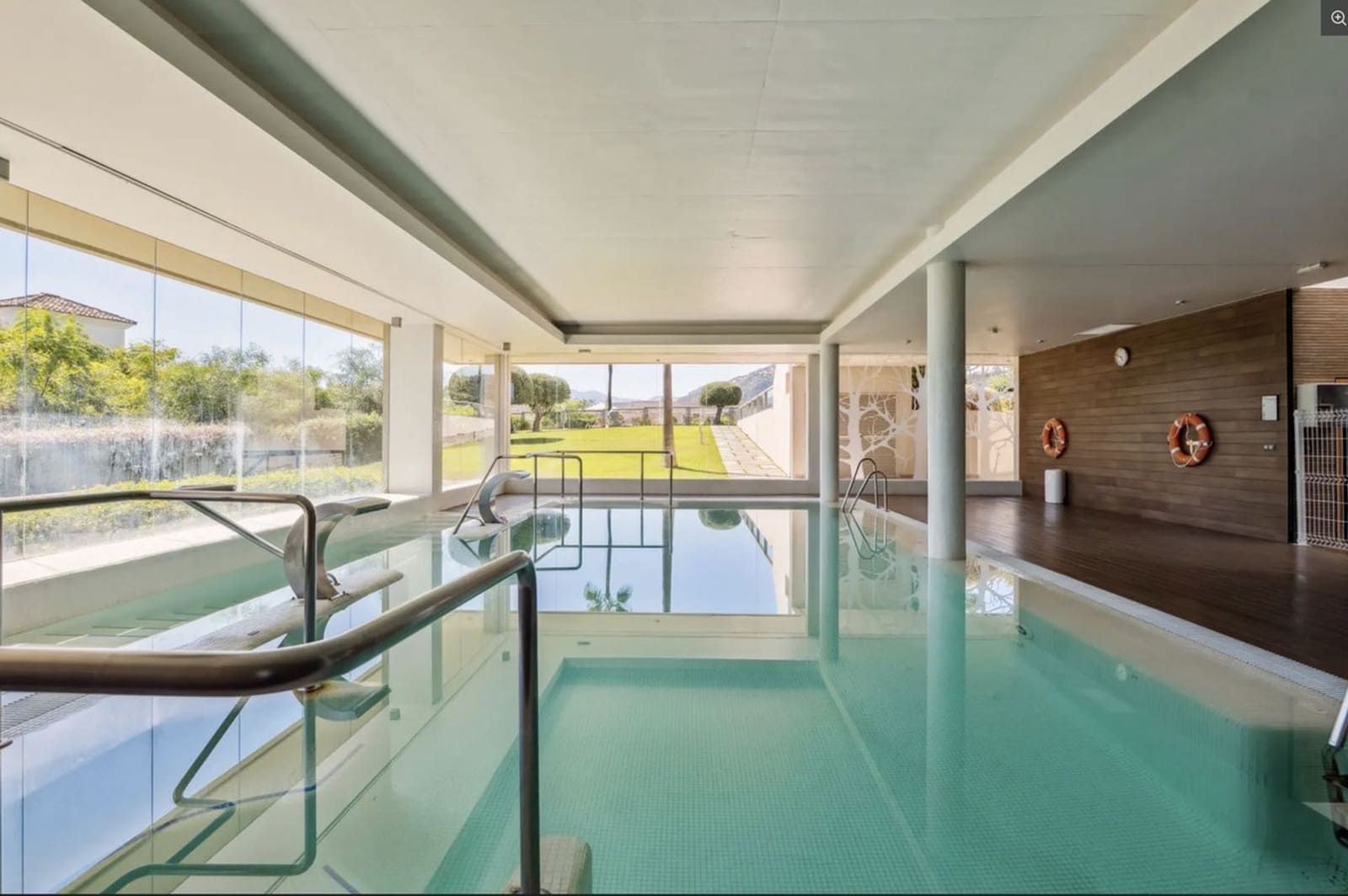 2 Zimmer Penthouse zu verkaufen in Benahavis mit Pool Garage - 1.150.000 € (Ref: 9897198)