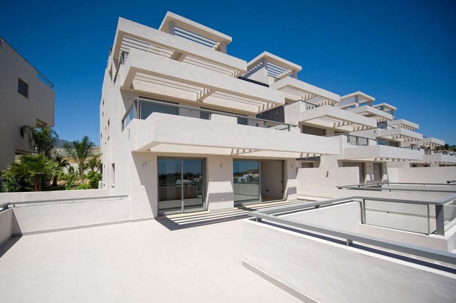 2 Zimmer Penthouse zu verkaufen in Benahavis mit Pool Garage - 1.150.000 € (Ref: 9897198)