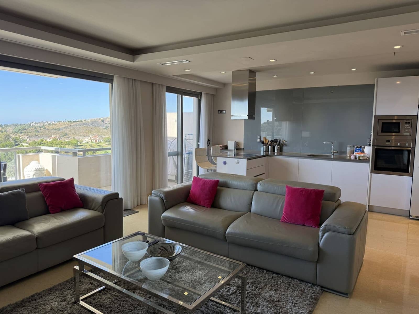 2 Zimmer Penthouse zu verkaufen in Benahavis mit Pool Garage - 1.150.000 € (Ref: 9897198)