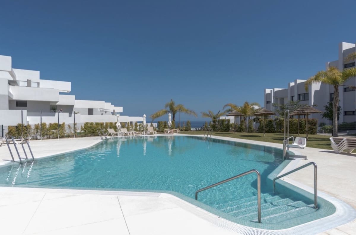 2 bedroom Apartment for sale in Manilva with pool garage - € 415,000 (Ref: 9897271)