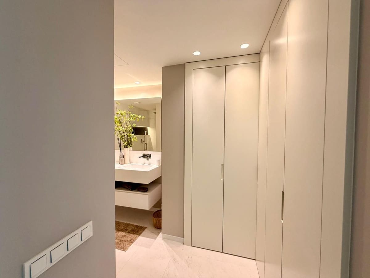 Apartamento de 2 habitaciones en Ojen en venta con piscina - 955.000 € (Ref: 9901343)