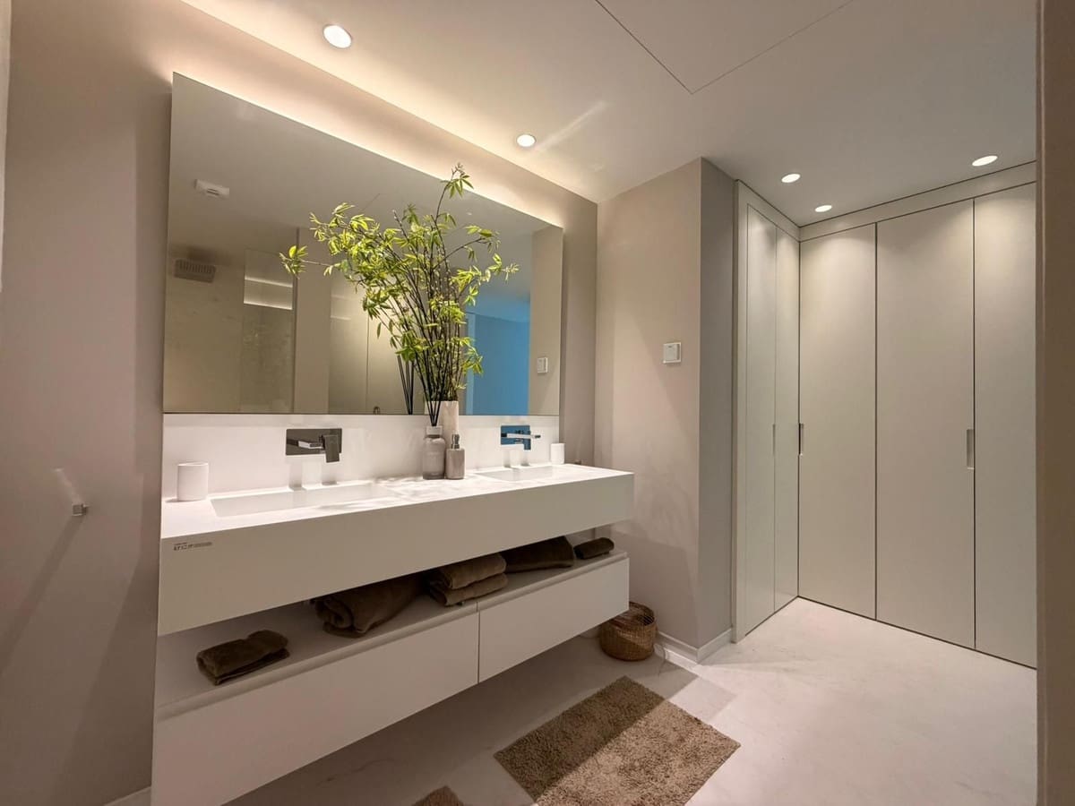 Apartamento de 2 habitaciones en Ojen en venta con piscina - 955.000 € (Ref: 9901343)