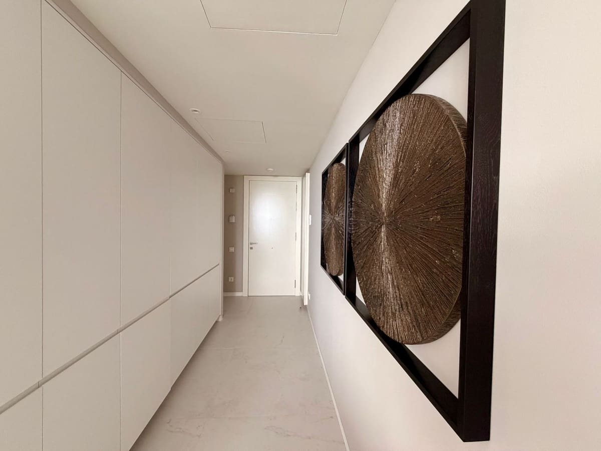 Apartamento de 2 habitaciones en Ojen en venta con piscina - 955.000 € (Ref: 9901343)