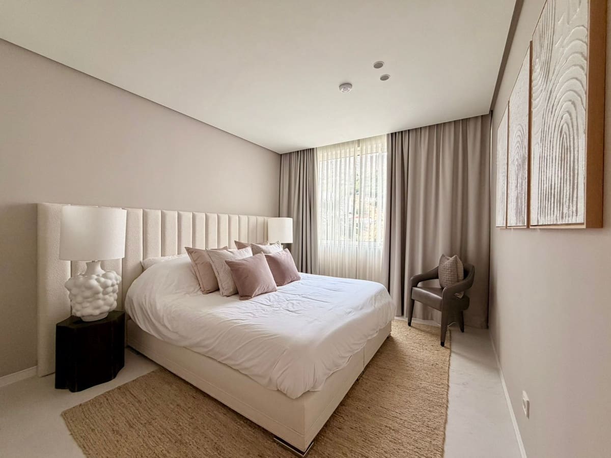 Apartamento de 2 habitaciones en Ojen en venta con piscina - 955.000 € (Ref: 9901343)