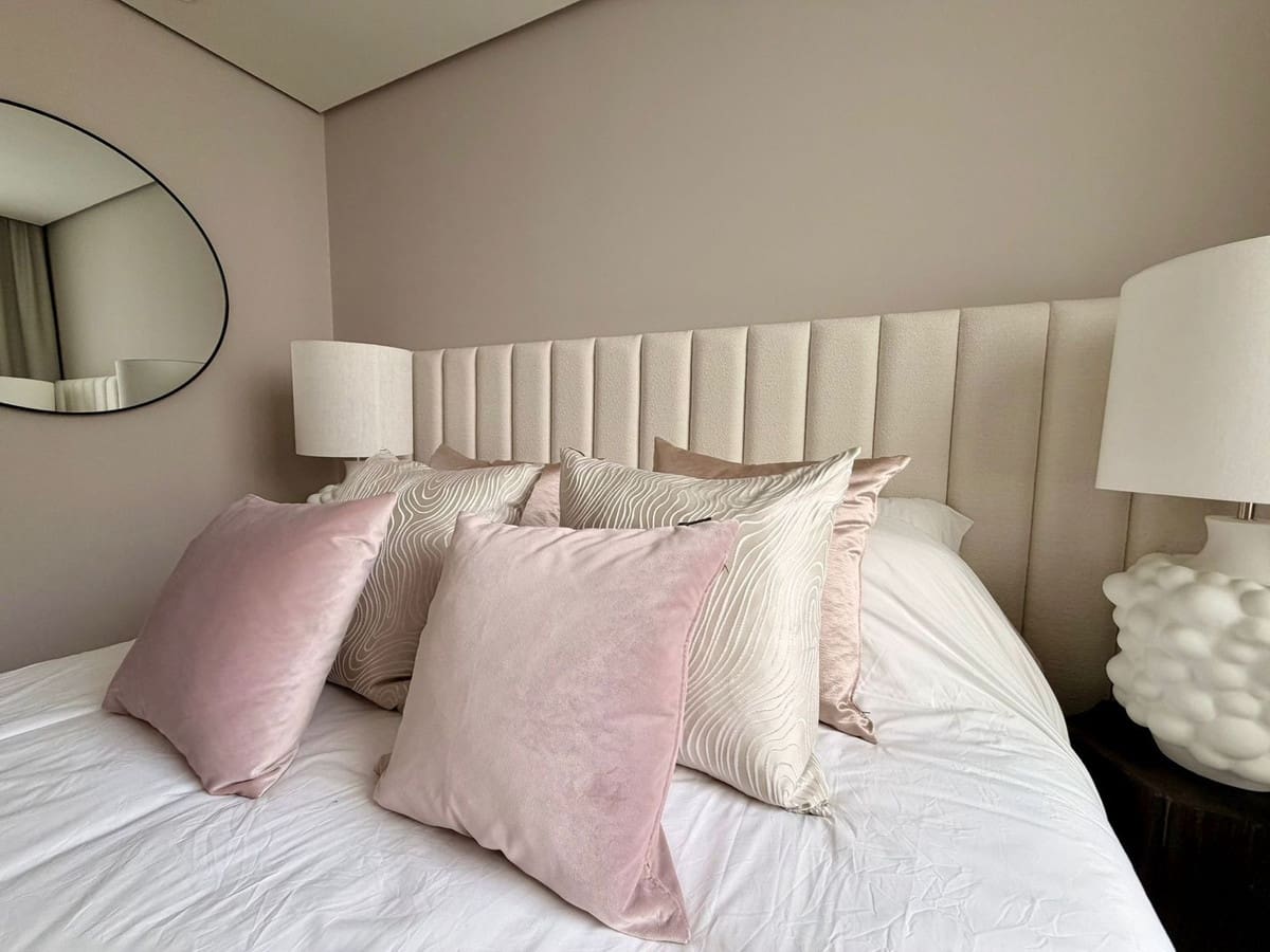 Apartamento de 2 habitaciones en Ojen en venta con piscina - 955.000 € (Ref: 9901343)