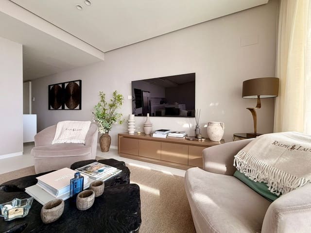Apartamento de 2 habitaciones en Ojen en venta con piscina - 955.000 € (Ref: 9901343)