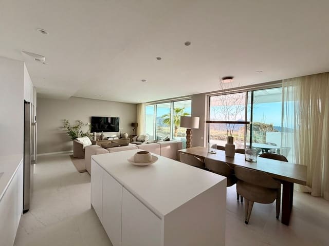 Apartamento de 2 habitaciones en Ojen en venta con piscina - 955.000 € (Ref: 9901343)