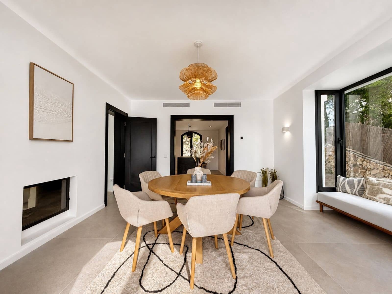 5 bedroom Villa for sale in Benahavis with pool - € 3,995,000 (Ref: 9901358)