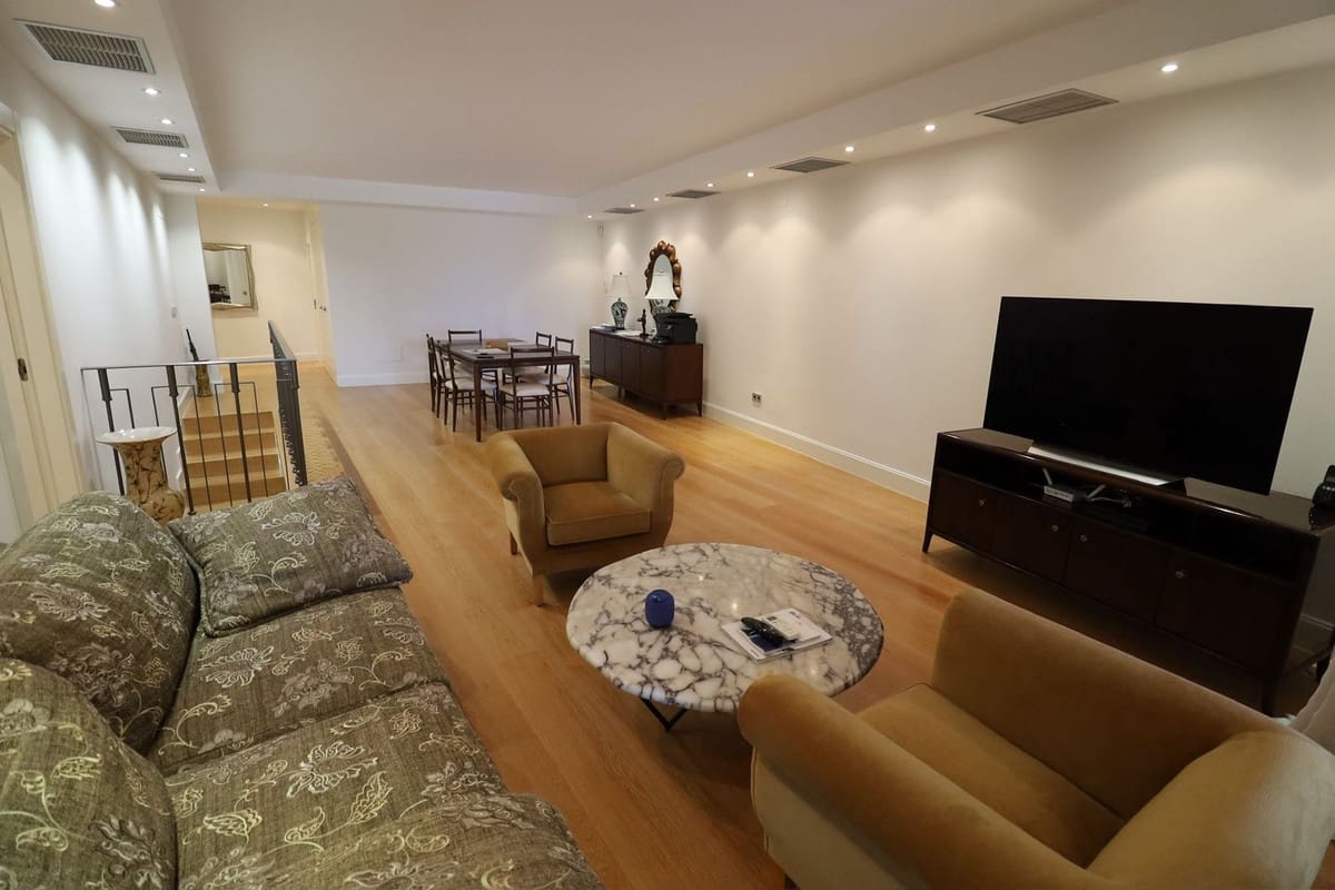 4 soveværelse Lejlighed til salg i Marbella med swimmingpool garage - € 1.650.000 (Ref: 9902037)