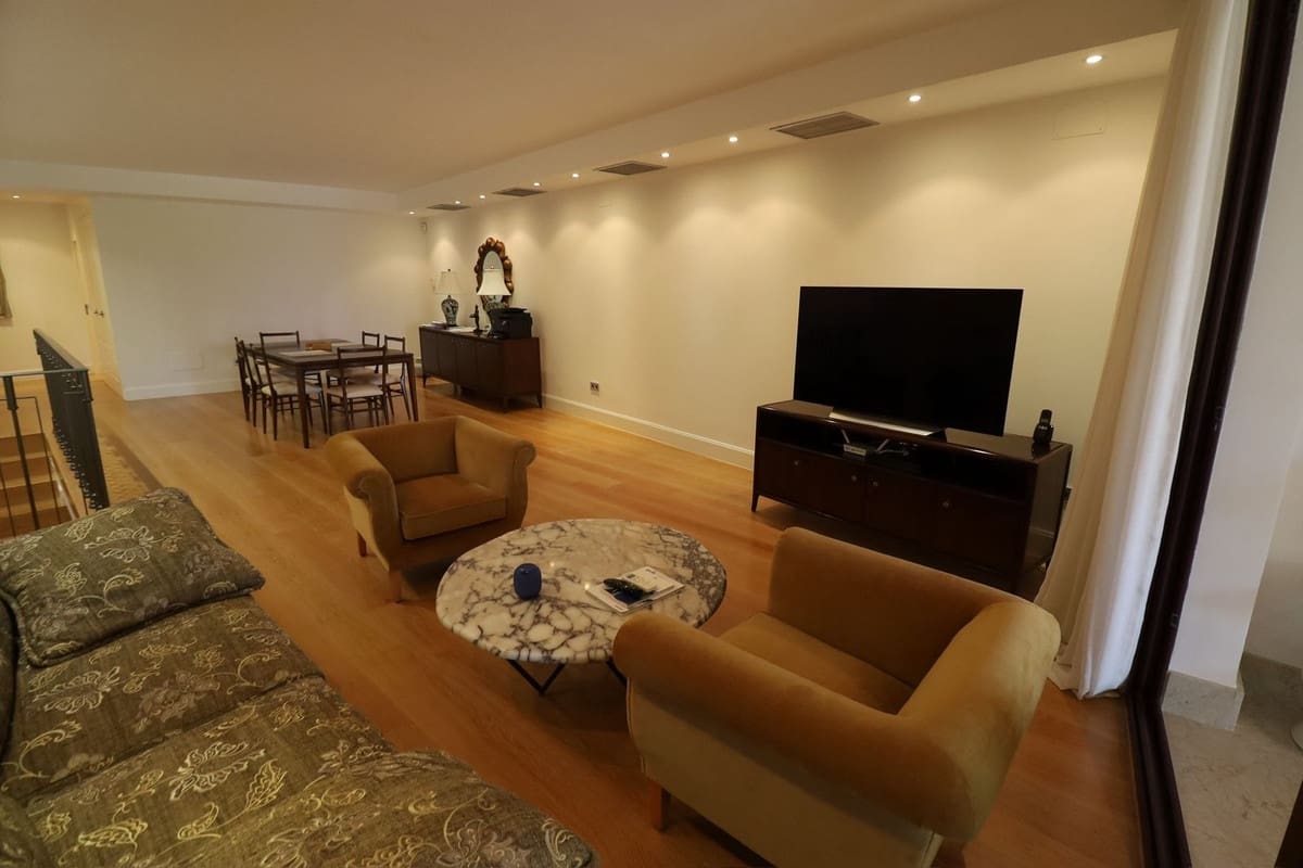 4 soveværelse Lejlighed til salg i Marbella med swimmingpool garage - € 1.650.000 (Ref: 9902037)
