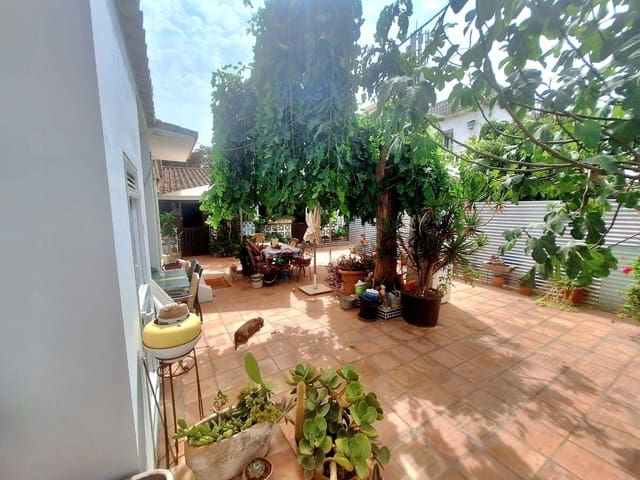3 sovrum Villa till salu i Costabella, Marbella - 639 000 € (Ref: 9902062)