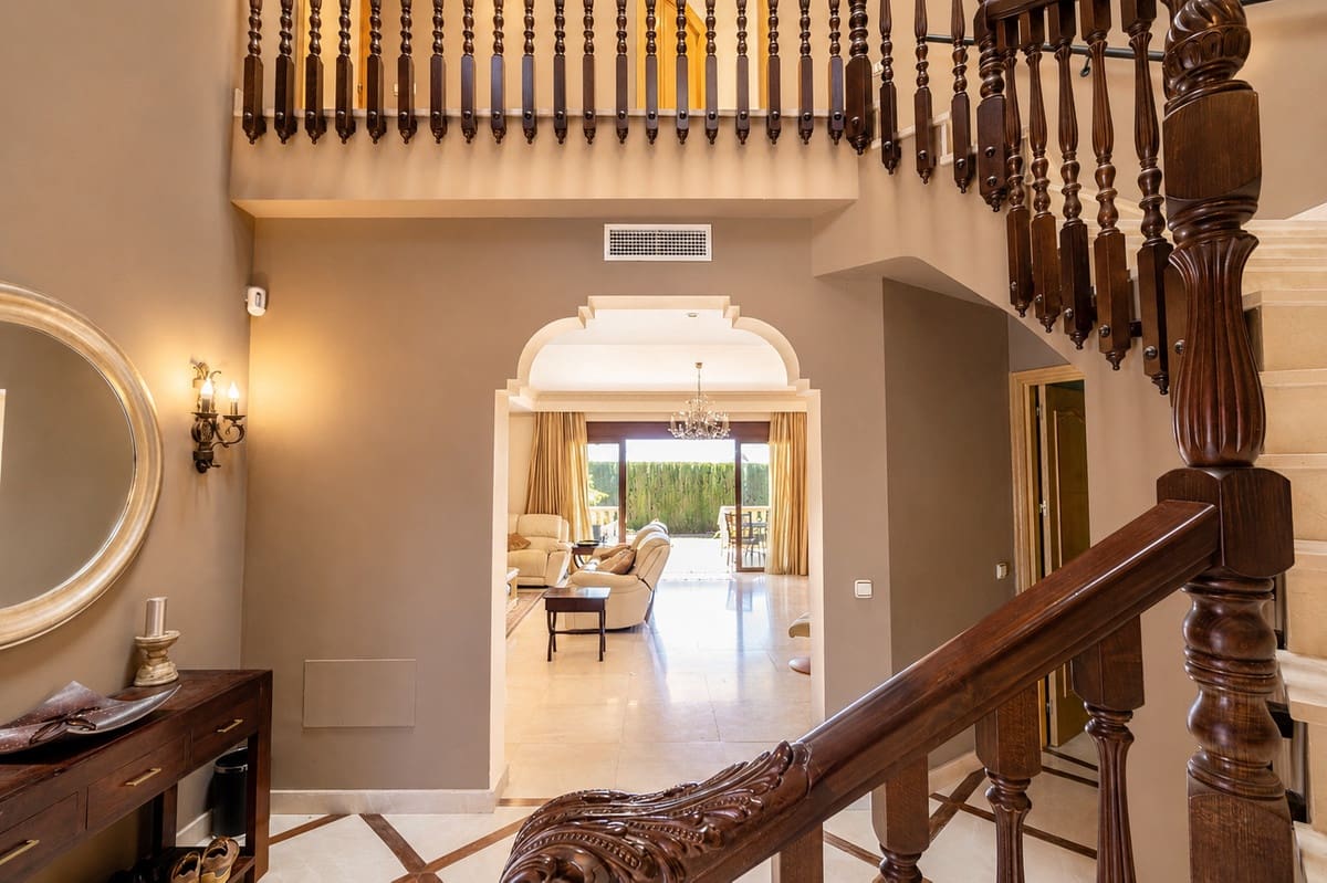 Chalet de 5 habitaciones en La Quinta en venta con piscina garaje - 2.400.000 € (Ref: 9902063)