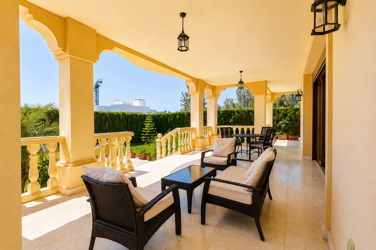 Chalet de 5 habitaciones en La Quinta en venta con piscina garaje - 2.400.000 € (Ref: 9902063)