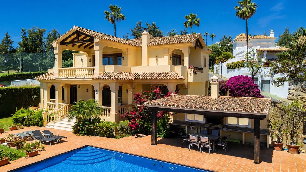 Chalet de 5 habitaciones en La Quinta en venta con piscina garaje - 2.400.000 € (Ref: 9902063)