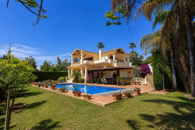 Chalet de 5 habitaciones en La Quinta, Benahavís en venta con piscina garaje - 2.400.000 € (Ref: 9902063)