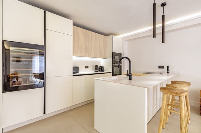 3 makuuhuone Huoneisto myytävänä paikassa Marbella - 850 000 € (Ref: 9902065)