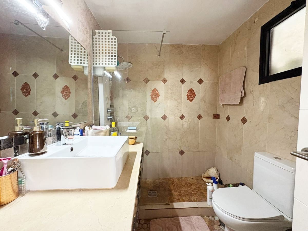 3 soveværelse Semi-Rækkehus til salg i Estepona med swimmingpool - € 515.000 (Ref: 9904672)