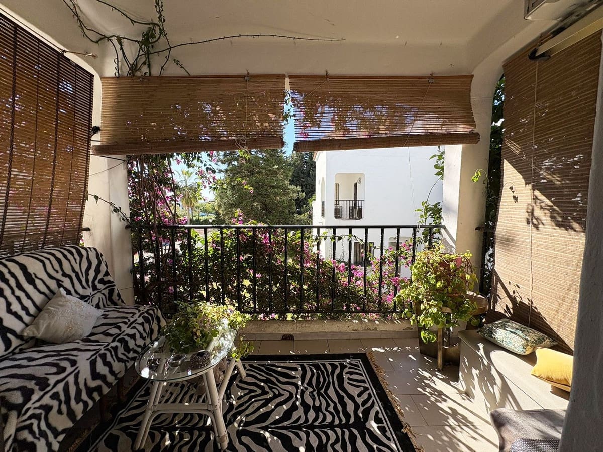3 soveværelse Semi-Rækkehus til salg i Estepona med swimmingpool - € 515.000 (Ref: 9904672)