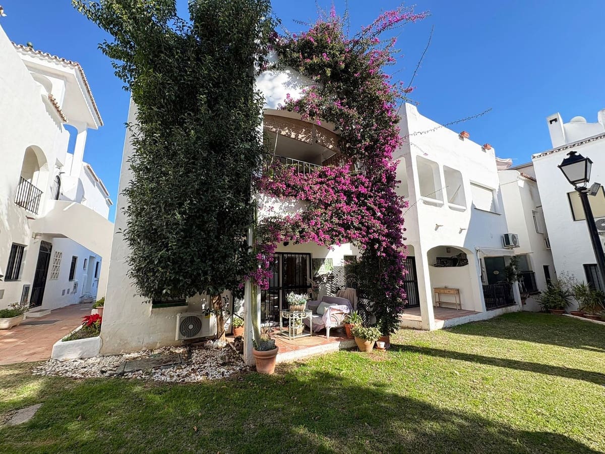 3 soveværelse Semi-Rækkehus til salg i Estepona med swimmingpool - € 515.000 (Ref: 9904672)