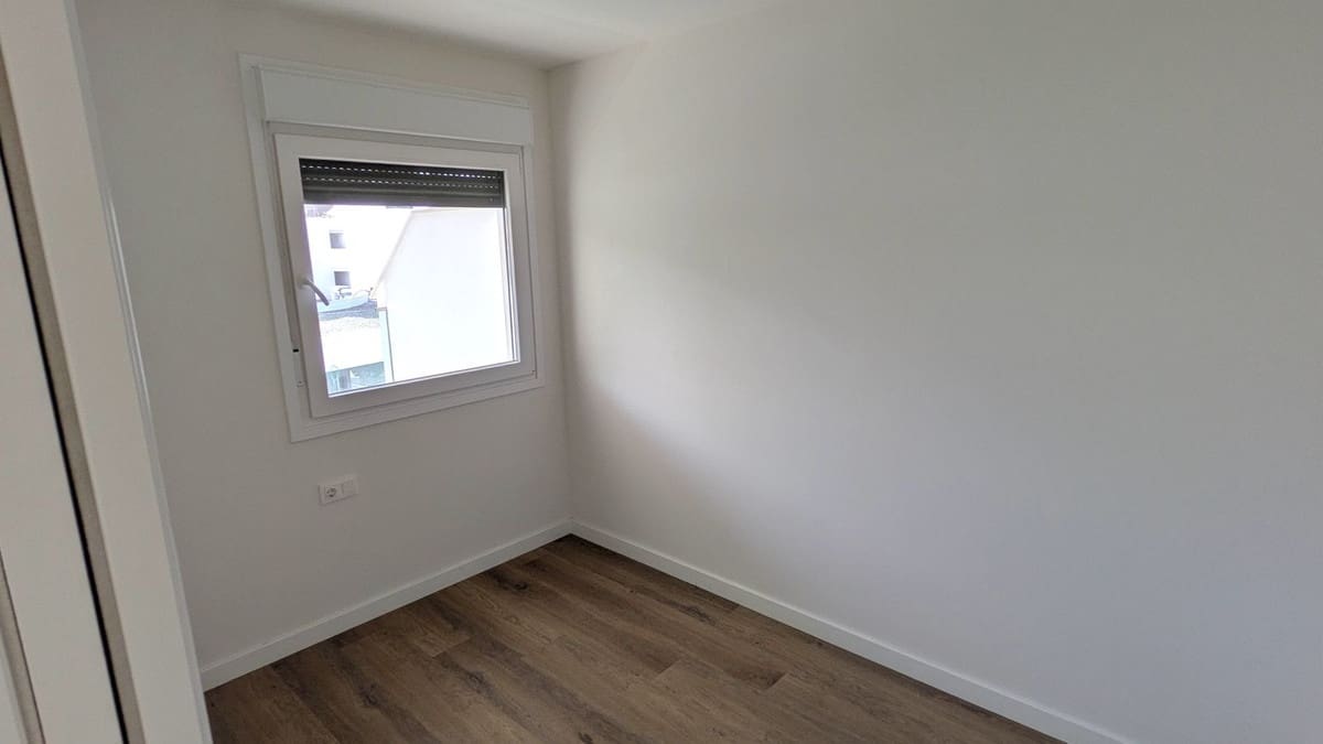 2 sovrum Lägenhet till salu i Fuengirola med pool garage - 339 000 € (Ref: 9904693)