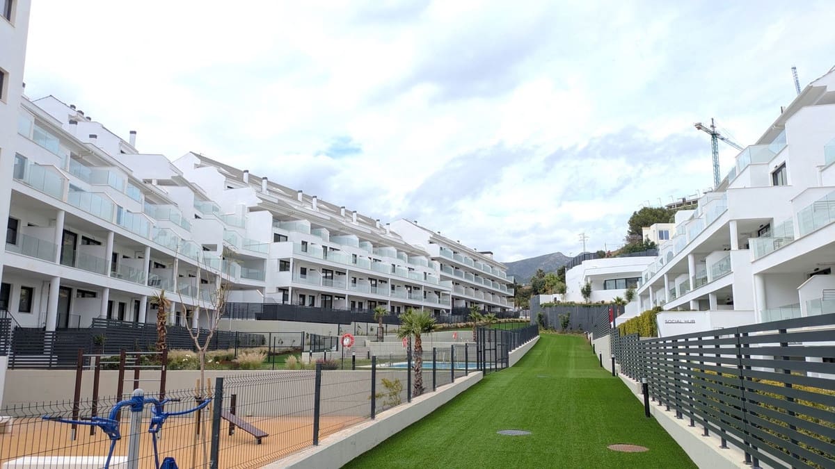 2 sovrum Lägenhet till salu i Fuengirola med pool garage - 339 000 € (Ref: 9904693)