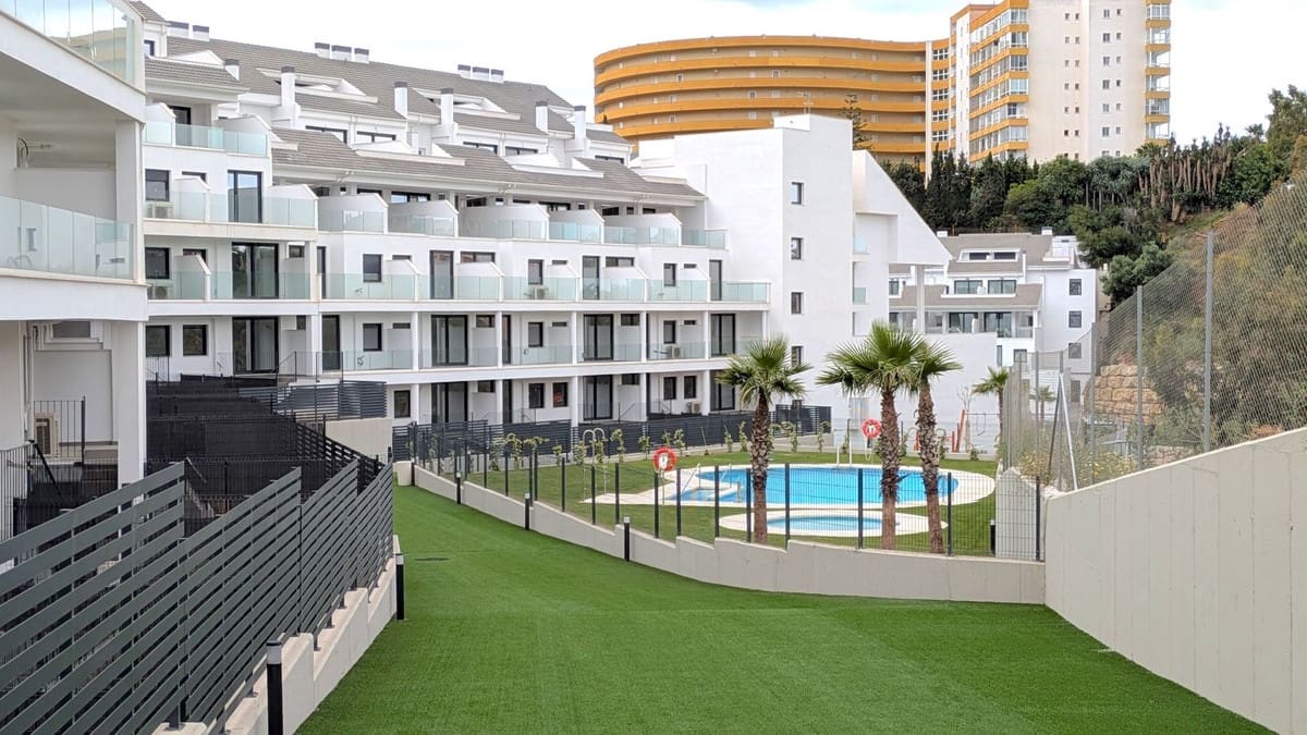 2 sovrum Lägenhet till salu i Fuengirola med pool garage - 339 000 € (Ref: 9904693)