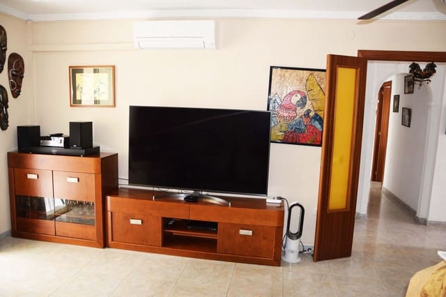 4 Zimmer Apartment zu verkaufen in Fuengirola mit Garage - 450.000 € (Ref: 9905002)